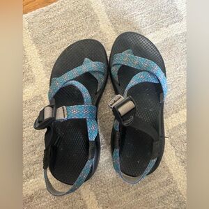 Chaco Blue Patterned Sandals - Size 7
